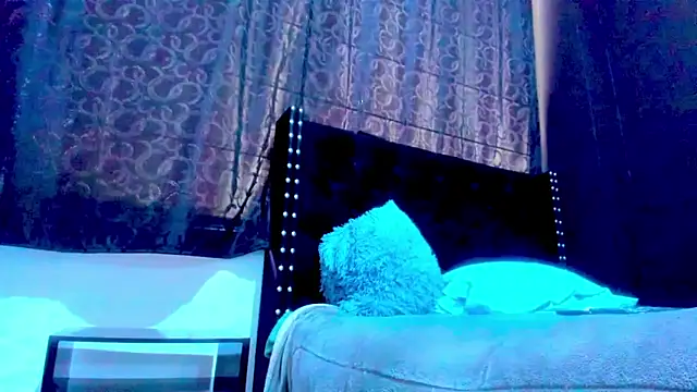 amareto_queen's Live XXX Chat