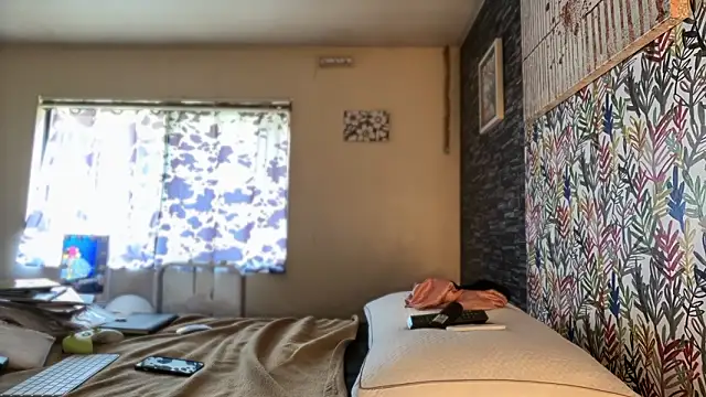 -Yagurlwest Adlı Modelin Canlı XXX Sohbeti