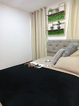 sasi_luna's Live XXX Chat