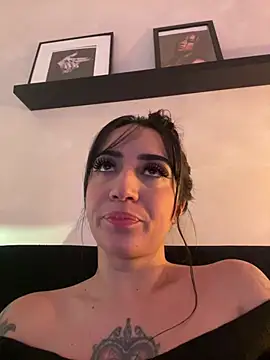 EmmyEvans1 Chat XXX in diretta