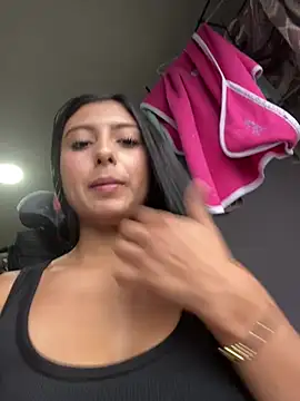 Chat XXX en directo de sofi_carvajal_outdoors