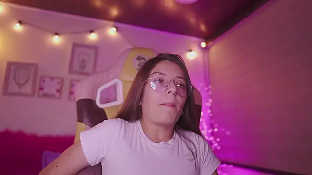 milly_kenner Obrolan Langsung XXX