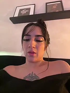 Онлайн чат XXX EmmyEvans1