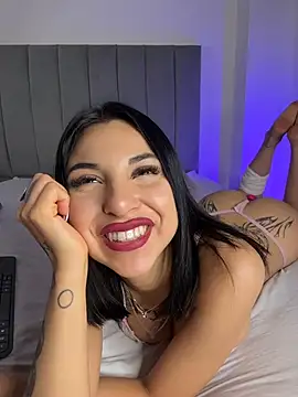 Chat +18 de Sasha-Bloom ao vivo