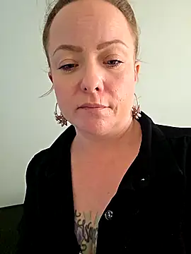 Онлайн чат XXX julimonroe