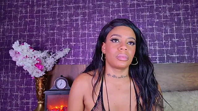 loana_vegas' Live XXX Chat