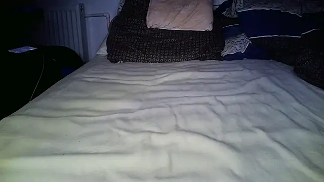 Chat +18 de DenyelsPleasures ao vivo