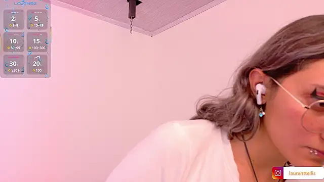 Chat +18 de Laurent_elis ao vivo