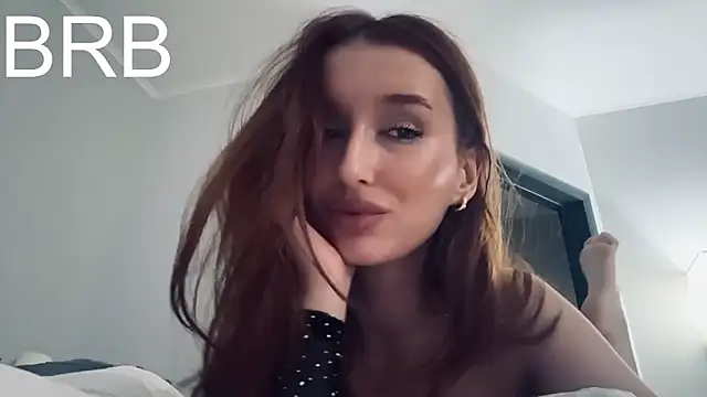 دردشة OmeliaDior الجنسية المباشرة