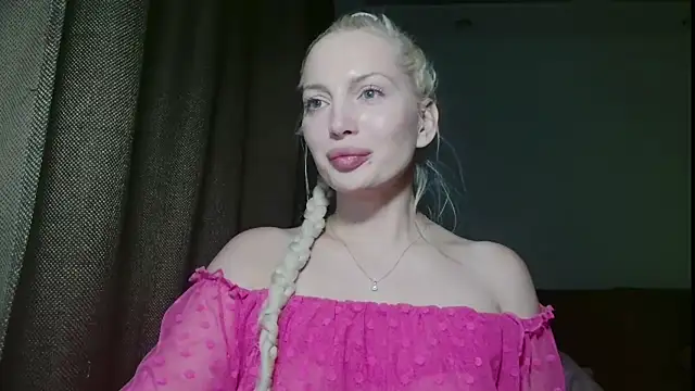 SpaceMarsi Adlı Modelin Canlı XXX Sohbeti