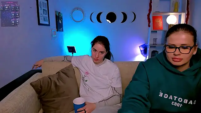 khloebeauty Adlı Modelin Canlı XXX Sohbeti