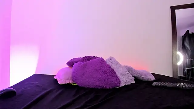 BonnySpencer Adlı Modelin Canlı XXX Sohbeti