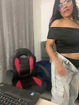 CATHA_EF's Live XXX Chat