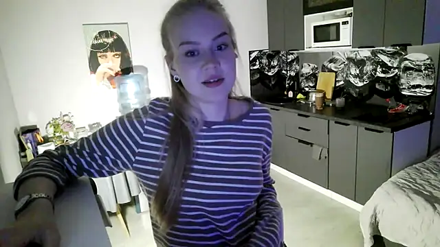 LunaPeony's Live XXX Chat