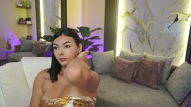 LiaWheeler Adlı Modelin Canlı XXX Sohbeti