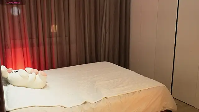 ChloeSpark: онла йн-секс-чат