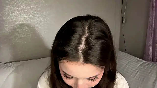 Chat +18 de Freya_land ao vivo