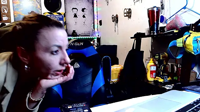 Buffshagswell Show in webcam