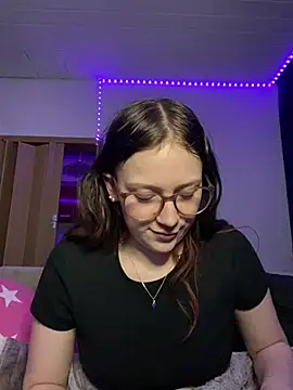 Chat XXX en directo de YoungLisaa18