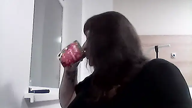 AllinaKis Chat XXX live