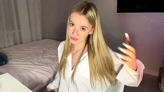 Between_Eeys Chat XXX live