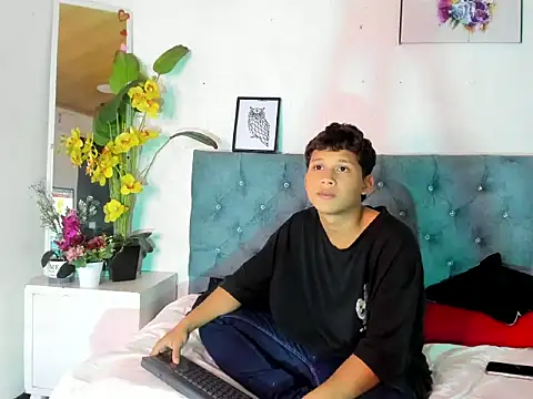 AlexDuMontt webcam show