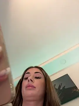 IsabellaEtthan's Live XXX Chat