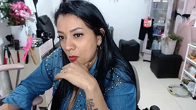 titsbiglovers Chat XXX live