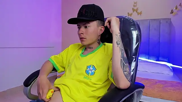 Nascary_Fox's Live XXX Chat