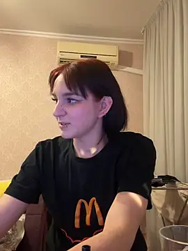 _PixelQueen_ Adlı Modelin Canlı XXX Sohbeti