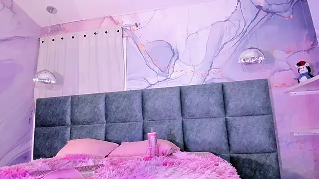 AntonellaRossi Adlı Modelin Canlı XXX Sohbeti