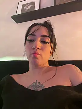 Živý XXX chat EmmyEvans1