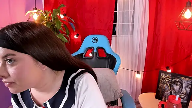 Lia_little18 Chat XXX live