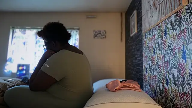 -Yagurlwest élő XXX-chatje