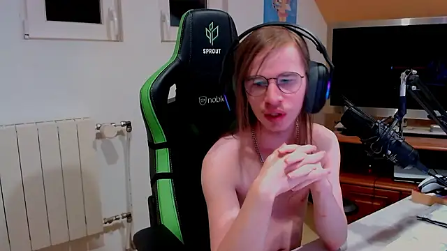 YoungSebi 网络视讯表演