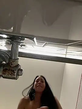 annablisss: διαδικτυακό σόου στην κάμερα