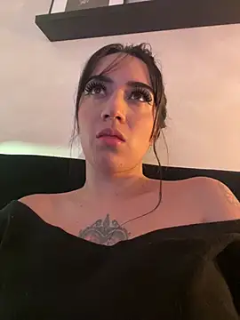 EmmyEvans1 Live XXX-Chat