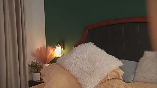 Alyonaqueen_のライブXXXチャット