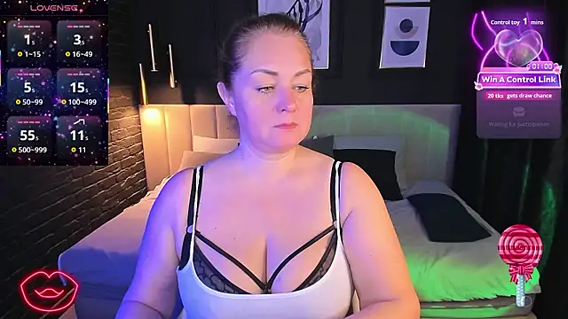 JenniferLight: онлайн-секс-чат