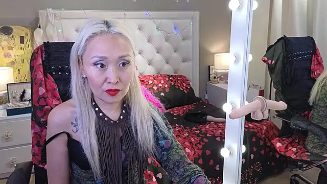 Živý XXX chat RoxalanaStar