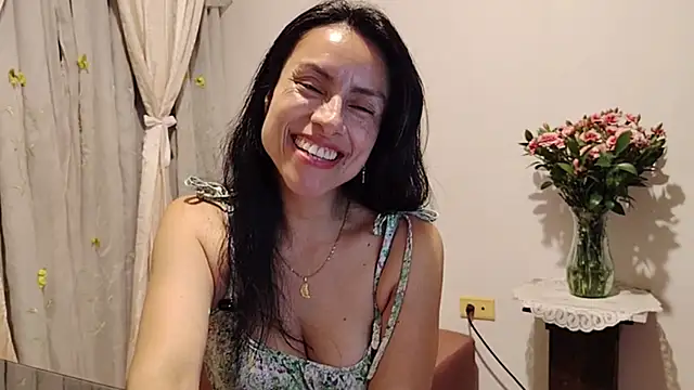 Bella_Exhibition: онлайн-секс-чат