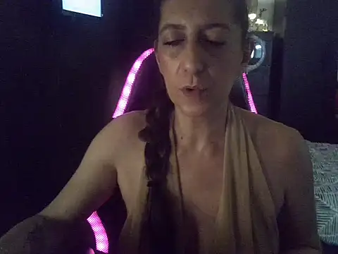 la-fee-pas-chier's Live XXX Chat