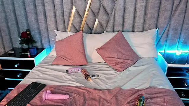 Онлайн чат XXX MiaFisherr