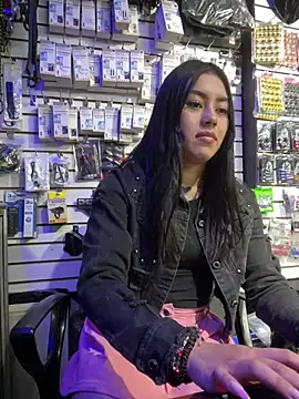 emily_24x's Webcam Show