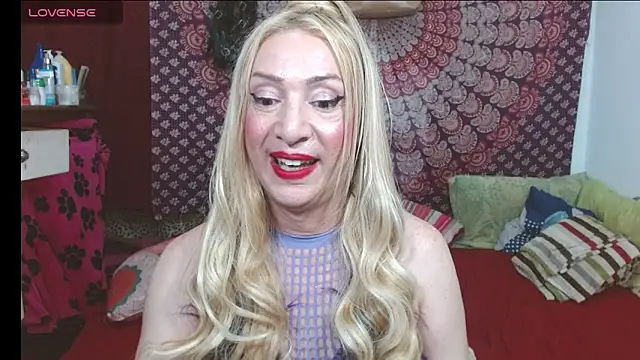 elena_evans élő XXX-chatje