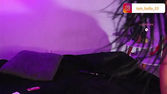 yourtoybella's Live XXX Chat