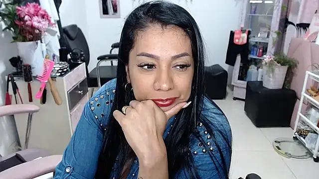 titsbiglovers' Live XXX Chat