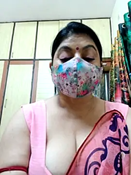 Ratna-777のライブXXXチャット