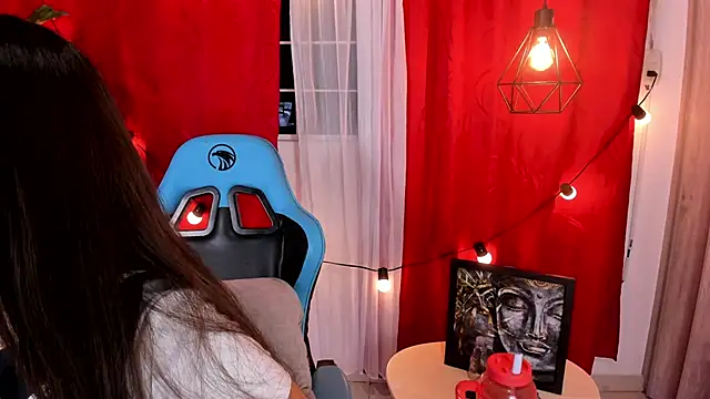 Lia_little18 Live XXX-Chat