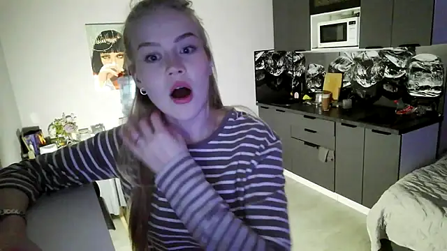 LunaPeony Live XXX Chat